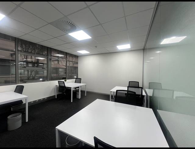 60M² SERVICED OFFICE TO LET IN ROSEBANK